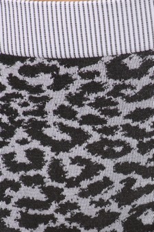 Lady's Desert Leopard Patterned Seamless Leggings style 4