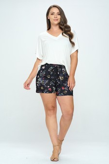 Women’s Heard it From the Vine Flower Print Shorts style 5