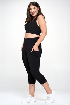 Women's Buttery Soft Sports Bra and Capri Leggings Activewear Set style 2