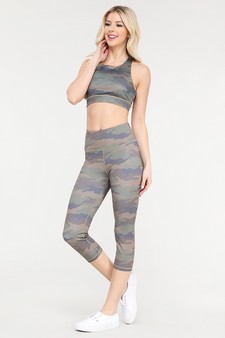 Women's Cute in Camo High Rise Capri Activewear Leggings style 2