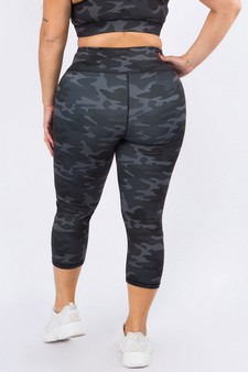 Women's Shark Grey Camo High Rise Capri Activewear Leggings style 3