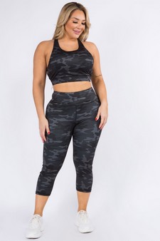 Women's Shark Grey Camo High Rise Capri Activewear Leggings style 4