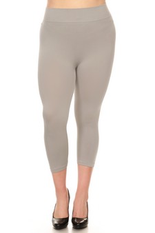 Lady's Solid Color Seamless Capri Legging style 2