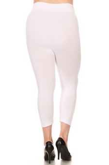 Lady's Solid Color Seamless Capri Legging style 3