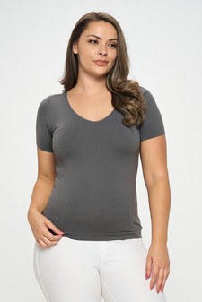 Women’s Seamless Reversible V-Neck Short Sleeve Top