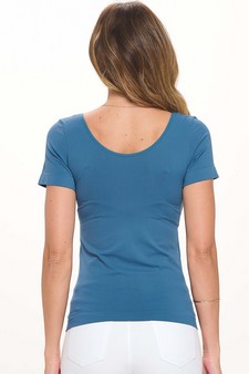 Women’s Seamless Reversible V-Neck Short Sleeve Top style 3