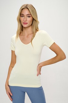 Women’s Seamless Reversible V-Neck Short Sleeve Top style 4