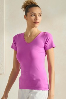 Women’s Seamless Reversible V-Neck Short Sleeve Top style 3