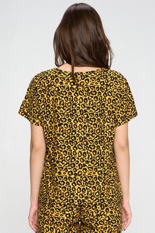 Women's Vivid Leopard Print Loungewear Top style 3