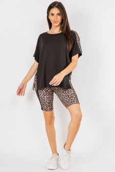 Women's Contrasting Leopard Printed Loungewear Top style 4