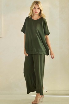 ETA 06/03/25 - Women's Effortlessly Relaxed Fit UltraSoft Top and Cropped Pants Set style 3