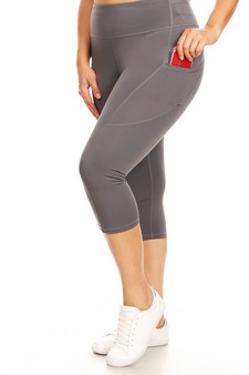Women's High Rise 5-Pocket Activewear Capri Leggings style 2