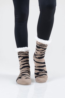 Women's Faux Sherpa Tiger Striped Christmas Slipper Socks style 16