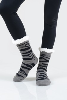 Women's Faux Sherpa Tiger Striped Christmas Slipper Socks style 8