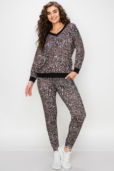 Women's Cheetah Print Loungewear Set style 4