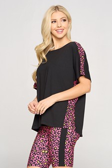 Women's Contrasting Leopard Printed Loungewear Top style 2