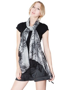 PASHMINA SCARF WITH OVERSIZED ROSE OUTLINES style 2